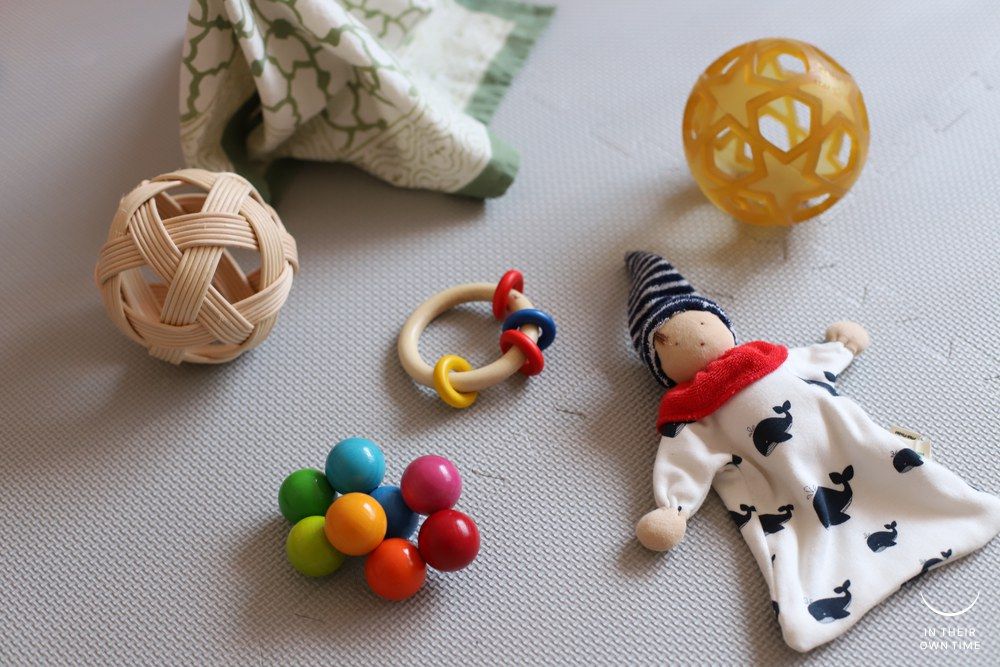 Waarom vinden baby's deze 8 speeltjes zo boeiend?